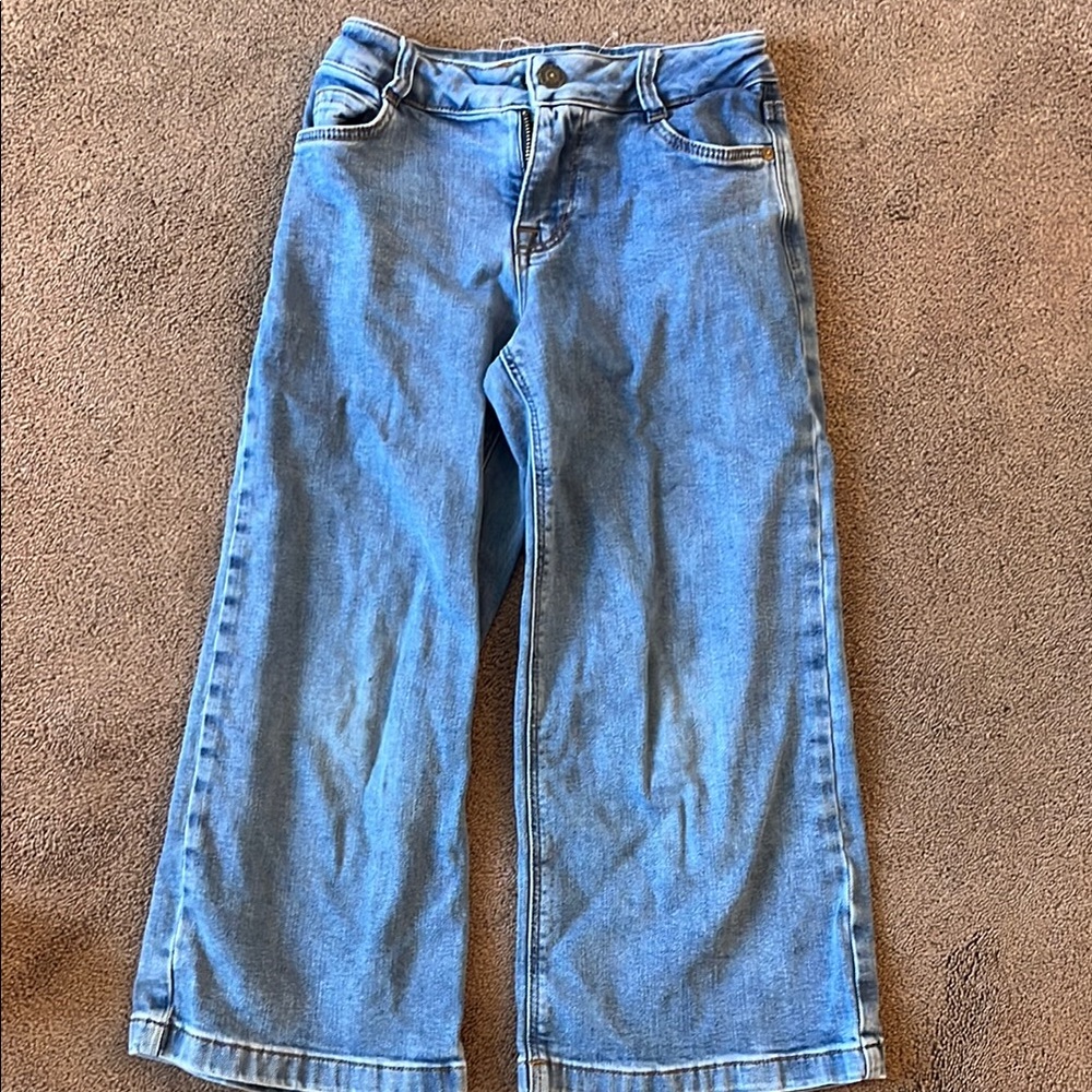 Light Blue Wide-Leg Jeans with High Waist and Full Length